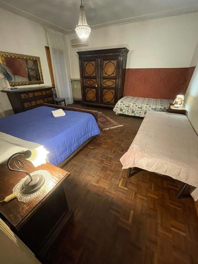 Princess Guest House Canal View Venesia Bagian luar foto