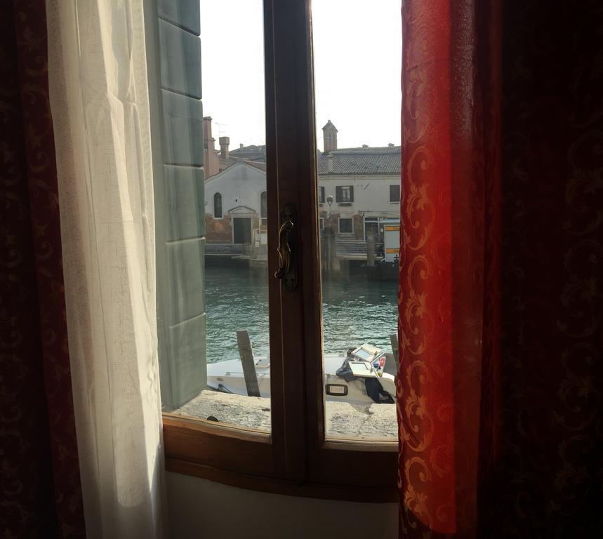 Princess Guest House Canal View Venesia Bagian luar foto