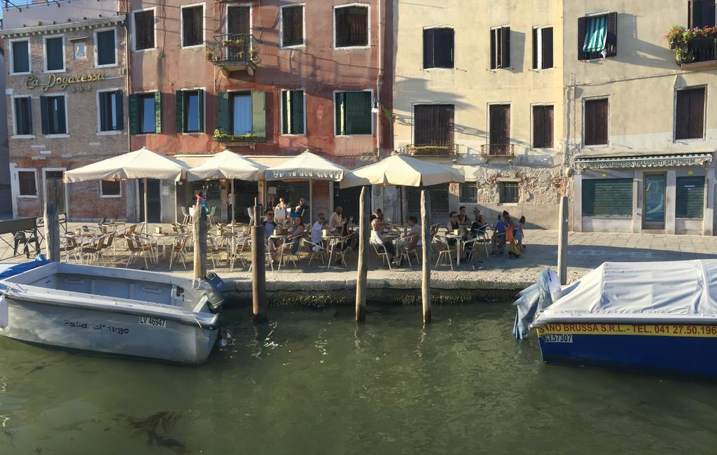 Princess Guest House Canal View Venesia Bagian luar foto